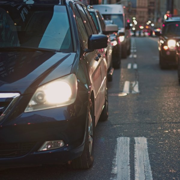 Kuidas mõjutavad rehvid auto pidurdusteekonda?